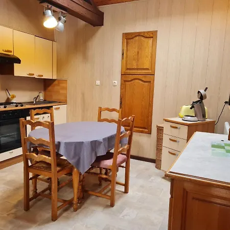 Vosgien Avec Terrasse, Randonnees Et Lacs, Proche Alsace Et Col Du Donon - Fr-1-584-54 *