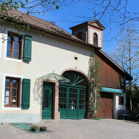 Holiday home Vosgien Avec Terrasse, Randonnees Et Lacs, Proche Alsace Et Col Du Donon - Fr-1-584-54 *